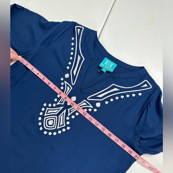 Escapada Split V-Neck Embroidered Long Sleeve Tunic - Picture 4 of 9